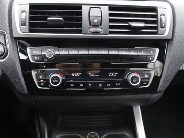 BMW Seria 1 F20-F21 2016 BMW 1 118i, Salon Polska, Serwis ASO, Automat, zdjęcie 15