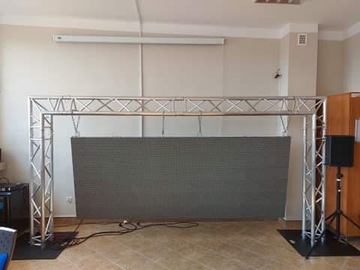 Спортивный ремешок, большой экран, светодиодный рекламный экран, для установки на открытом воздухе.