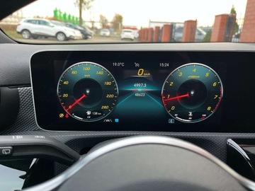 Mercedes Klasa A W177/V177 Hatchback 1.3 200 163KM 2019 Mercedes-Benz Klasa A 1.3 benzyna 163 KM 6 biegow zarej w PL zadbany, zdjęcie 8