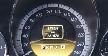 Mercedes Klasa E W212 Coupe 200 CGI BlueEFFICIENCY 184KM 2011 Mercedes-Benz Klasa E Wzorowy E 200 Coupe - 118 Tkm - Bezwypadkowy 1.8, zdjęcie 9