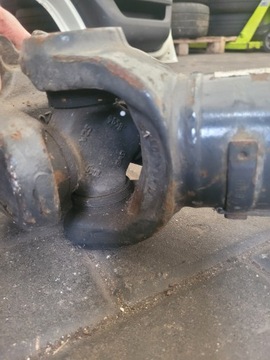 Приводной вал Iveco 504023768