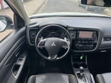Mitsubishi Outlander III 2015 Mitsubishi Outlander 2.0 147 Koni Automat 7-miejsc Klimatyzacja Nawigacja, zdjęcie 8