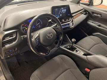 Toyota C-HR I Crossover 1.2L Turbo 116KM 2017 Toyota C-HR 1.2 T GPF Premium Toyota C-HR Premium,, zdjęcie 9