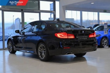 BMW Seria 5 G30-G31 Limuzyna 520d 190KM 2020 BMW Seria 5 520d xDriveFV23LED Fog LightsFotel SportowyM Pakiet Sportowy, zdjęcie 17