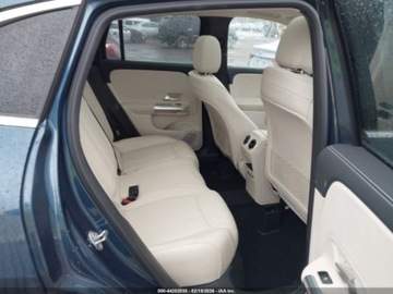 Mercedes GLA II 2021 Mercedes-Benz GLA 2021 MERCEDES-BENZ GLA 250 4MATIC 2.0 Benzyna 221KM, zdjęcie 2