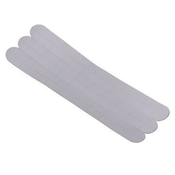 Świecący znacznik schodów świecący w ciemności