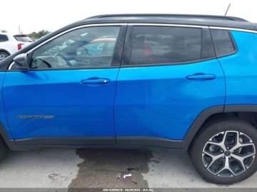 Jeep Compass II 2025 Jeep Compass 2025, 2.0L, 4x4, LIMITED 2.0 Benzyna 200KM, zdjęcie 4