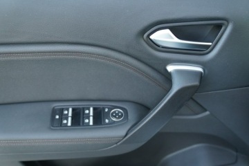 Renault Captur II Crossover 1.3 TCe 140KM 2022 Renault Captur INITIALE PARIS nawi skóra kamera, zdjęcie 18