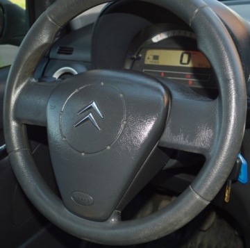 Citroen C2 1.1 i 61KM 2007 CITROEN C2 1.1 60 KM, zdjęcie 35