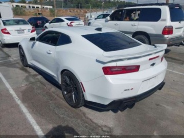 Chevrolet Camaro VI 2018 Chevrolet Camaro ZL1 2018 6.2l 6.2 Benzyna 650KM, zdjęcie 3