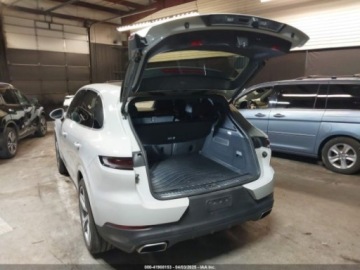 Porsche Cayenne III 2024 Porsche Cayenne 2024, 3.0L V6 348KM, 4x4, auto odpala i jezdzi, od ubezpie, zdjęcie 1