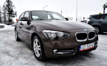 BMW Seria 1 F20-F21 Hatchback 5d 116i 136KM 2012 BMW Seria 1 Automat Sport Navi Bezwypadkowe 1.6 Benzyna 136KM, zdjęcie 1