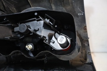 SVĚTLO LEVÝ ZADNÍ TOYOTA AVENSIS II T25