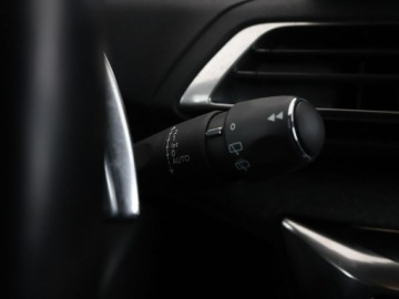 Peugeot 5008 II Crossover Facelifting 1.5 BlueHDi 130KM 2023 Peugeot 5008 AllurePack automat 7-os. virtual navi, zdjęcie 32