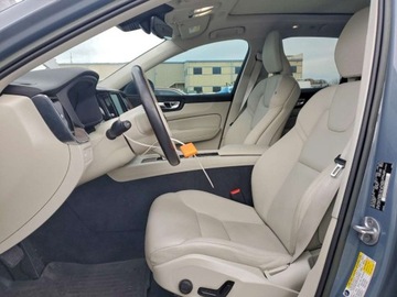 Volvo XC60 II 2022 Volvo XC 60 B5 Momentum 2022 2.0 Benzyna 247KM, zdjęcie 7