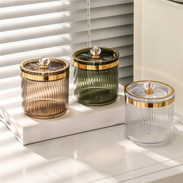 Коробочка для хранения подушечек для макияжа.