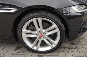Jaguar XE Sedan Facelifting 2.0 i4P 300KM 2021 Jaguar XE XE MY22 2.0 I4 300 PS AWD Auto S 2.0 Benzyna 300KM, zdjęcie 24