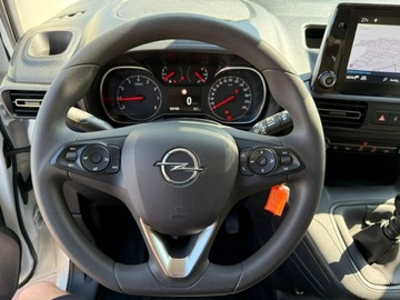 Opel Combo E Kombivan 1.5 Diesel 131KM 2021 Opel Combo niepełnosprawnych rampa inwalida 2021, zdjęcie 20