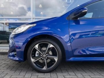 Toyota Yaris IV Hatchback Facelifting 1.5 Hybrid Dynamic Force 130KM 2025 Od ręki - Executive 1.5 Hybrid 130KM | Podgrzewane fotele!, zdjęcie 16