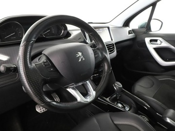 Peugeot 2008 I SUV Facelifting 1.2 PureTech 110KM 2017 Peugeot 2008 1.2 Automat Crossway Panorama Navi, zdjęcie 13