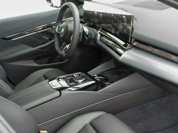 BMW Seria 5 G90-91 Touring 2.0 520d 197KM 2025 BMW Seria 5 Touring 520d Sport Combi 2.0 (197KM) 2025, zdjęcie 10