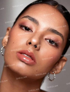 C4B013 GLAZE DAZE БЛЕСК ДЛЯ ГУБ ROSE TEA SHEGLAM