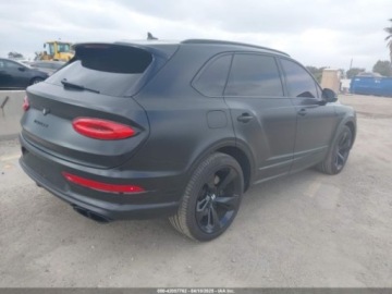 Bentley Bentayga 2021 Bentley Bentayga First Edition, 2021r., 4x4, 4.0L V8 4.0 Benzyna 542KM, zdjęcie 3