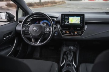 Toyota Corolla XII TS Kombi 1.8 Hybrid 122KM 2019 Toyota Corolla 1.8 Hybrid, Salon Polska, zdjęcie 2