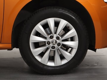 Skoda Kamiq Crossover 1.0 TSI 110KM 2022 Skoda Kamiq 1.0 TSI, Salon Polska, Serwis ASO, zdjęcie 14