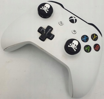 Ручка и резиновые накладки для контроллеров XBOX ONE