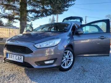 Ford Focus III Hatchback 5d facelifting 1.6 Ti-VCT 125KM 2015 Ford Focus 1.6 125 KM 100% Przebieg Dekra