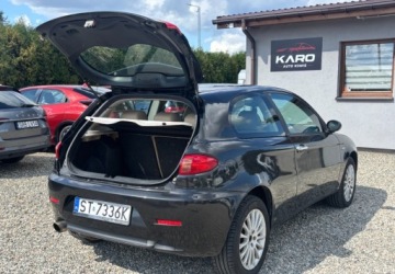 Alfa Romeo 147 Hatchback 1.9 JTD 115KM 2006 Alfa Romeo 147 2006 r. 1.9 Diesel 116KM, zdjęcie 16