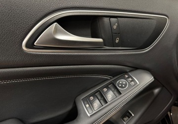 Mercedes GLA I Off-roader 2.0 250 211KM 2014 Mercedes-Benz GLA Pelna oferta na R-CARS.pl 2.0 Benzyna 211KM, zdjęcie 11