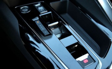 Peugeot 3008 II Crossover Facelifting  1.2 PureTech 130KM 2023 Peugeot 3008 1.2 PureTech GT SS EAT8 130KM SalonPL Gwarancja od RiA, zdjęcie 28