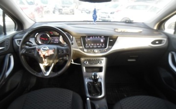 Opel Astra K Hatchback 5d 1.6 CDTI 110KM 2019 Opel Astra 2019r, 1.6 CDTI. Uszkodzony prawy przod. Jezdzi. VAT 23 1.6, zdjęcie 6