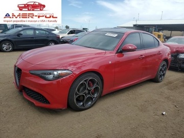 Alfa Romeo Giulia II Sedan Facelifting 2.0 Turbo 280KM 2022 Alfa Romeo Giulia Super 2022 2.0l 2.0 Benzyna 280KM