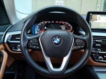 BMW Seria 5 G30-G31 Touring Facelifting 2.0 520d 190KM 2023 BMW 520 FV-23%, Podgrzewane fotele, Funkcja dostęp, zdjęcie 11