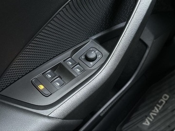 Skoda Octavia IV Liftback 1.5 TSI EVO 150KM 2023 Skoda Octavia 1.5TSI 150KM Sportline DSG l LED Mat, zdjęcie 16