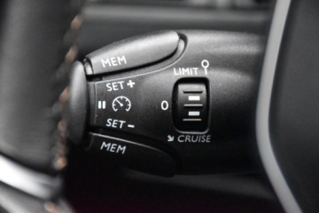 Peugeot 5008 II Crossover 2.0 BlueHDI 180KM 2018 Peugeot 5008 GT-LineAsystenty Full-LEDNaviKamera Pol-Skora Ambiente7-Foteli, zdjęcie 23