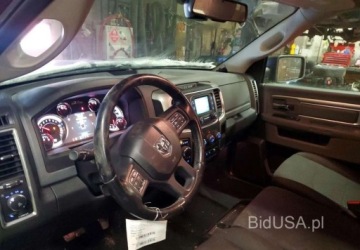 Dodge Ram IV 4.7 V8 310KM 2016 Dodge RAM 3,6L 4x4 automat Kanada KUPIONY w transporcie do Polski 4.7, zdjęcie 7