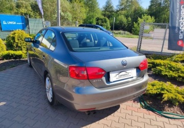 Volkswagen Jetta VI 2014 Volkswagen Jetta Super Stan Automat 2.0 8V 115KM GWARANCJA Zobacz 2.0, zdjęcie 12