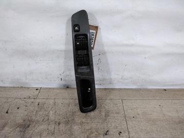 MITSUBISHI GALANT PANEL PŘEPÍNAČ SKEL LEVÝ PŘEDNÍ