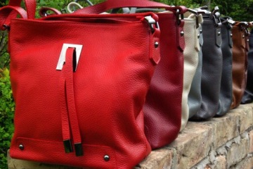 Бежевая итальянская кожаная сумочка