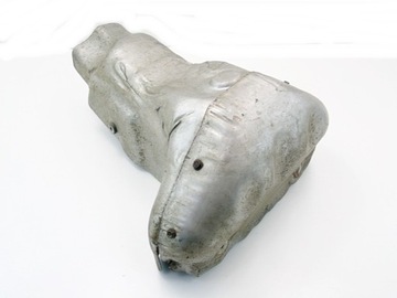 КРЫШКА ВЫПУСКНОГО ПАТРУБКА 1.8 2.0 16V MONDEO 3