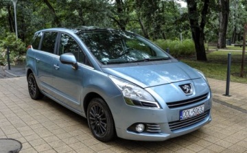 Peugeot 5008 I Minivan 1.6 THP 156KM 2009 Peugeot 5008 Bezwypadkowy Panorama 1.6 Benzyna 156KM, zdjęcie 8