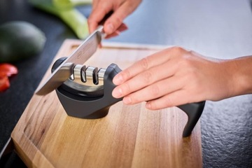 ТОЧИЛКА КУХОННЫХ НОЖЕЙ ТРЕХФАЗНАЯ РУЧНАЯ ЗАТОЧКА 3в1
