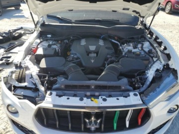 Maserati Levante 2022 Maserati Levante Base 2022 3.0l 3.0 Benzyna 345KM, zdjęcie 6