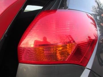 LAMPA PRAWA TYŁ KIA VENGA 2011 EUROPA