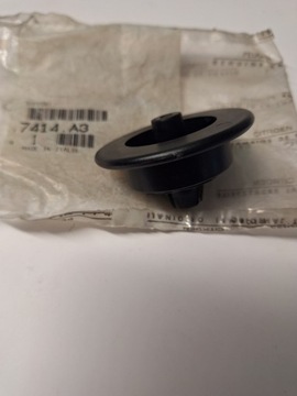 DRŽÁK NÁRAZNÍKU PŘEDNÍ PEUGEOT BOXER 7414A3