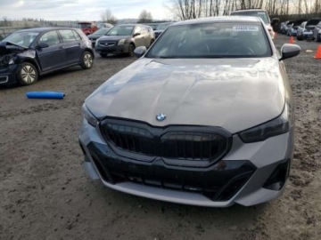 BMW Seria 5 G90-91 2024 BMW Seria 5 2024, 3.0L, 4x4, od ubezpieczalni 3.0 Benzyna 375KM, zdjęcie 1